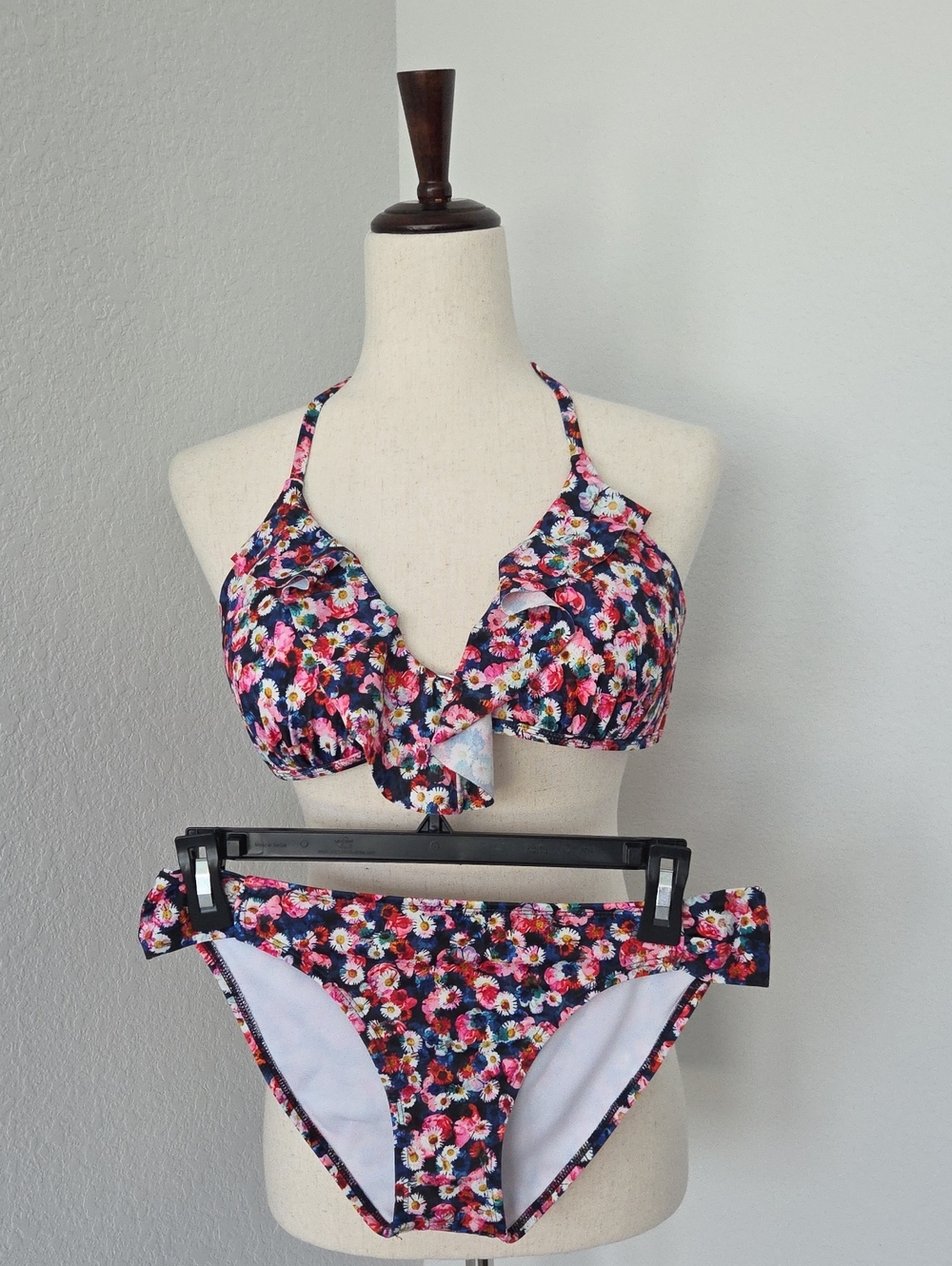 Floral Ruffle Halter Bikini Set - Navy Multi Large Padded Bra Daisys Excellent!